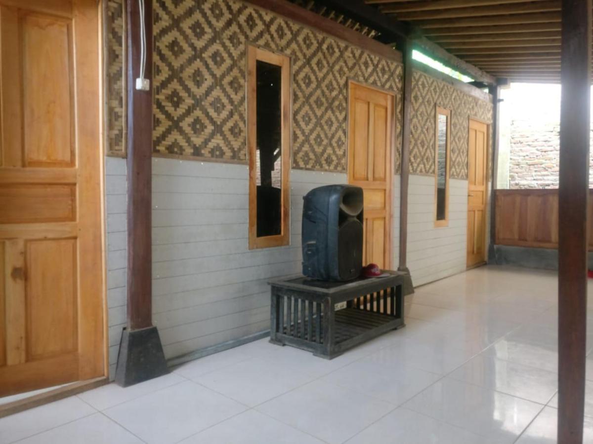 Homestay Kurnia Bantul Bagian luar foto
