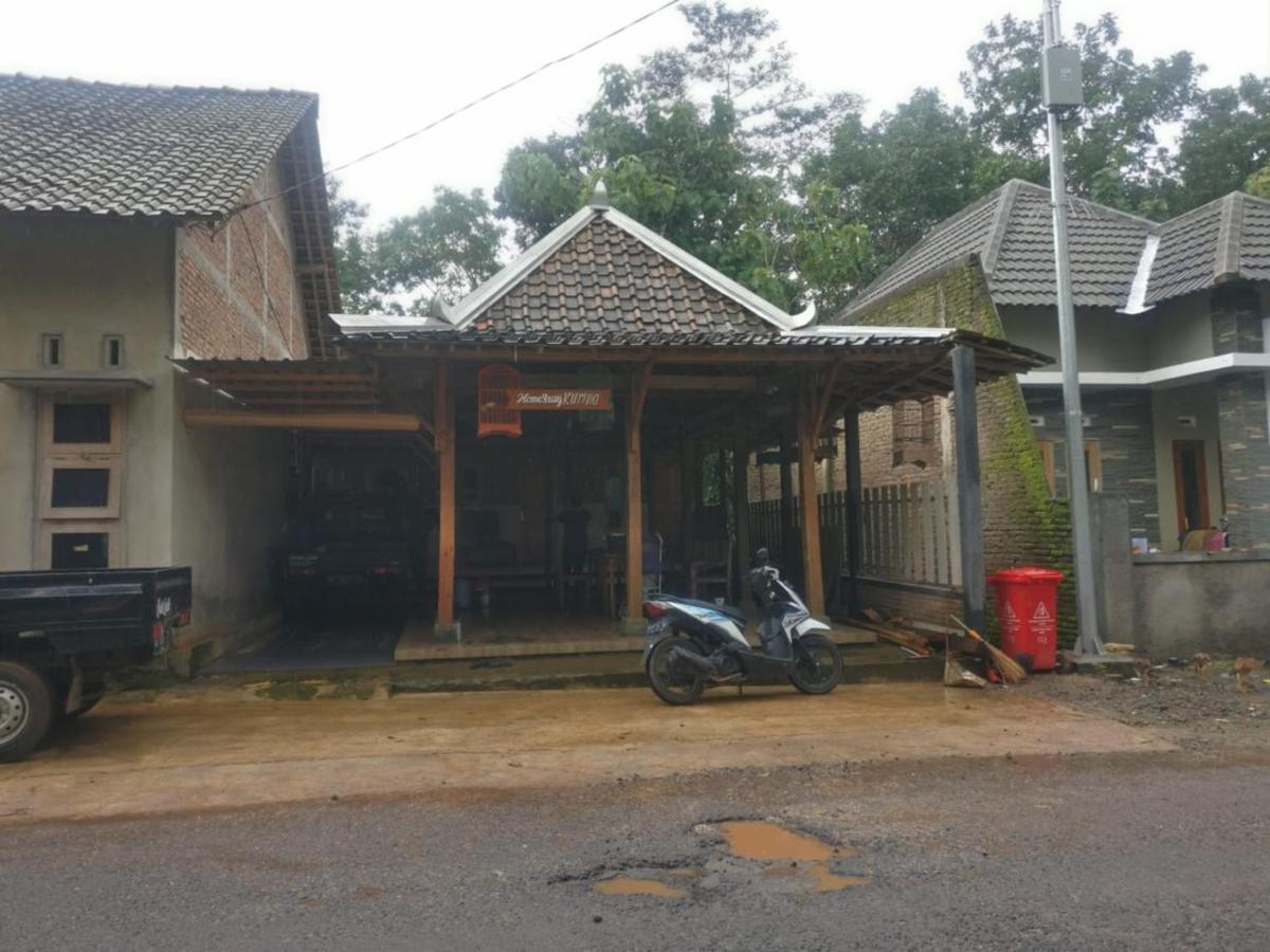 Homestay Kurnia Bantul Bagian luar foto